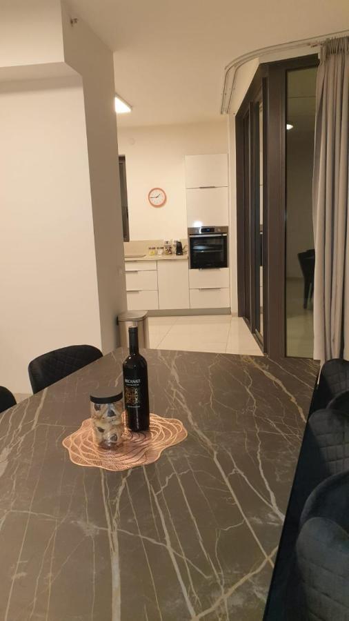Appartment City Center - J Tower Kudüs Dış mekan fotoğraf